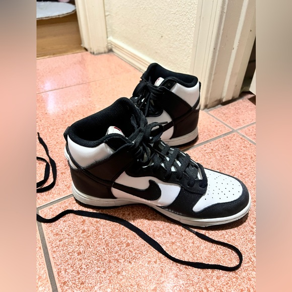 Nike Dunk High - Picture 6 of 9